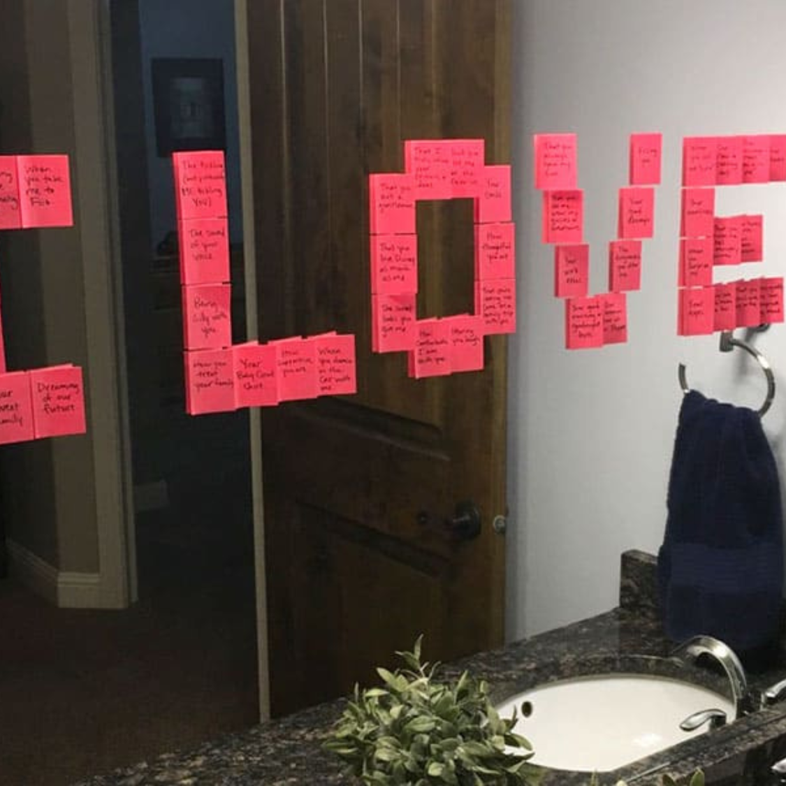 ROMANTIC STICKY NOTES